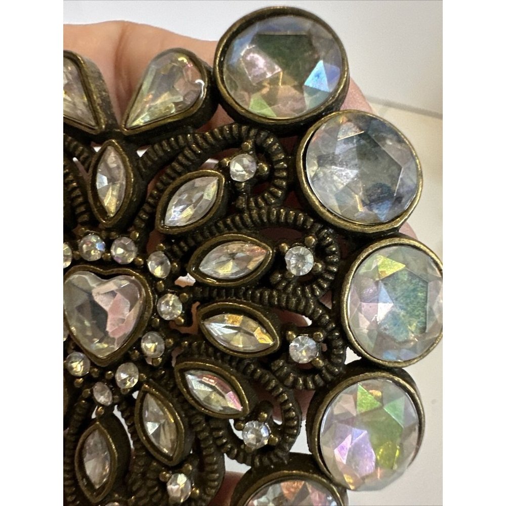 Unique Brass Tone Heart Shaped Belt Buckle With Clear Iridescent Stones 3” By 2” - Picture 3 of 15
